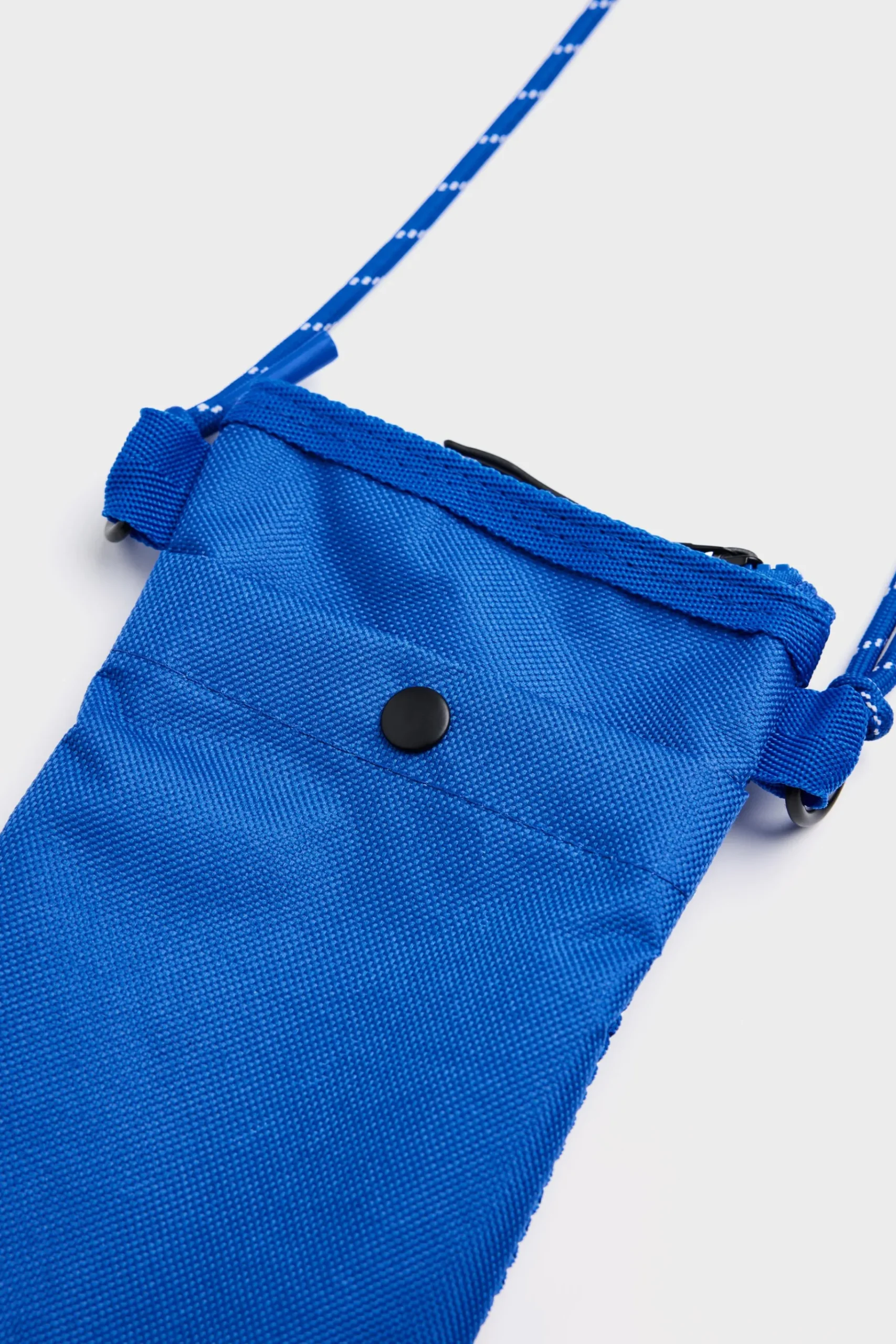 Online STRONGER Crossbody Net Bag Blue
