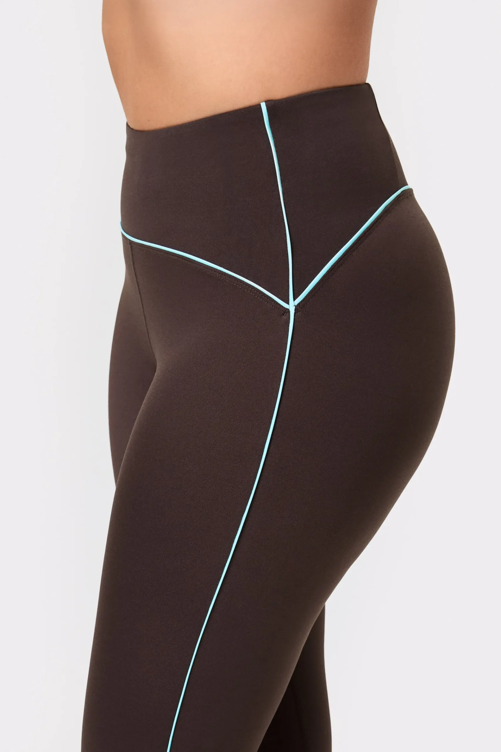 Outlet STRONGER Piping Legging Black Coffee