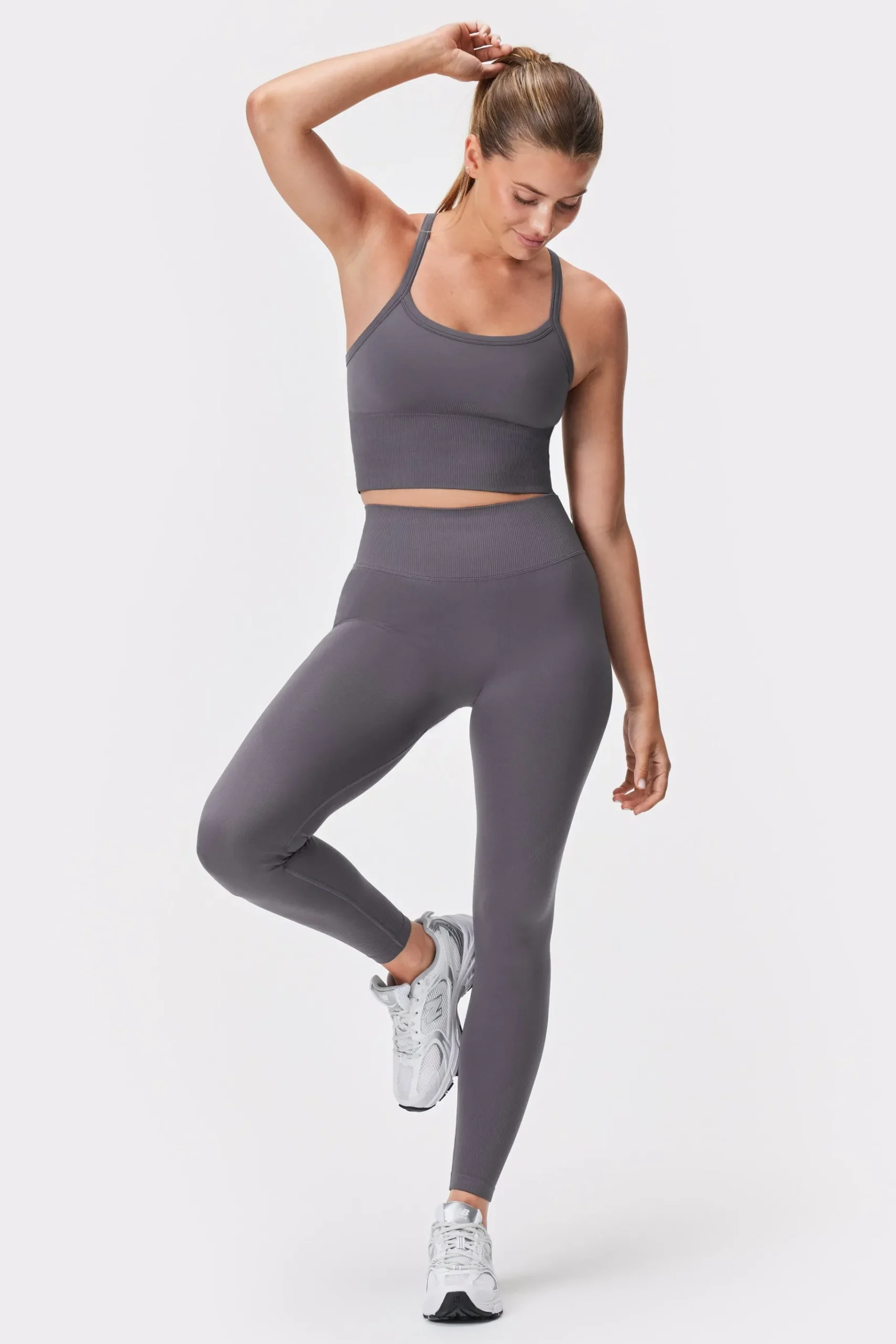 New STRONGER Seamless Contour Legging Volcanic Glass