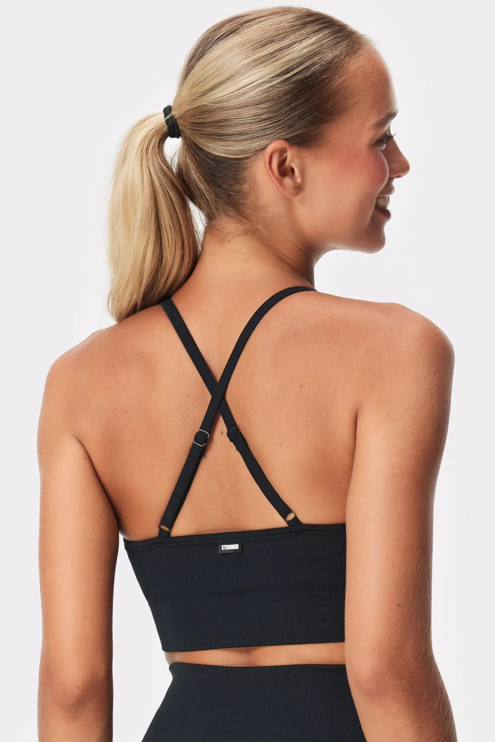 Clearance STRONGER Serena Seamless Sports Bra Black