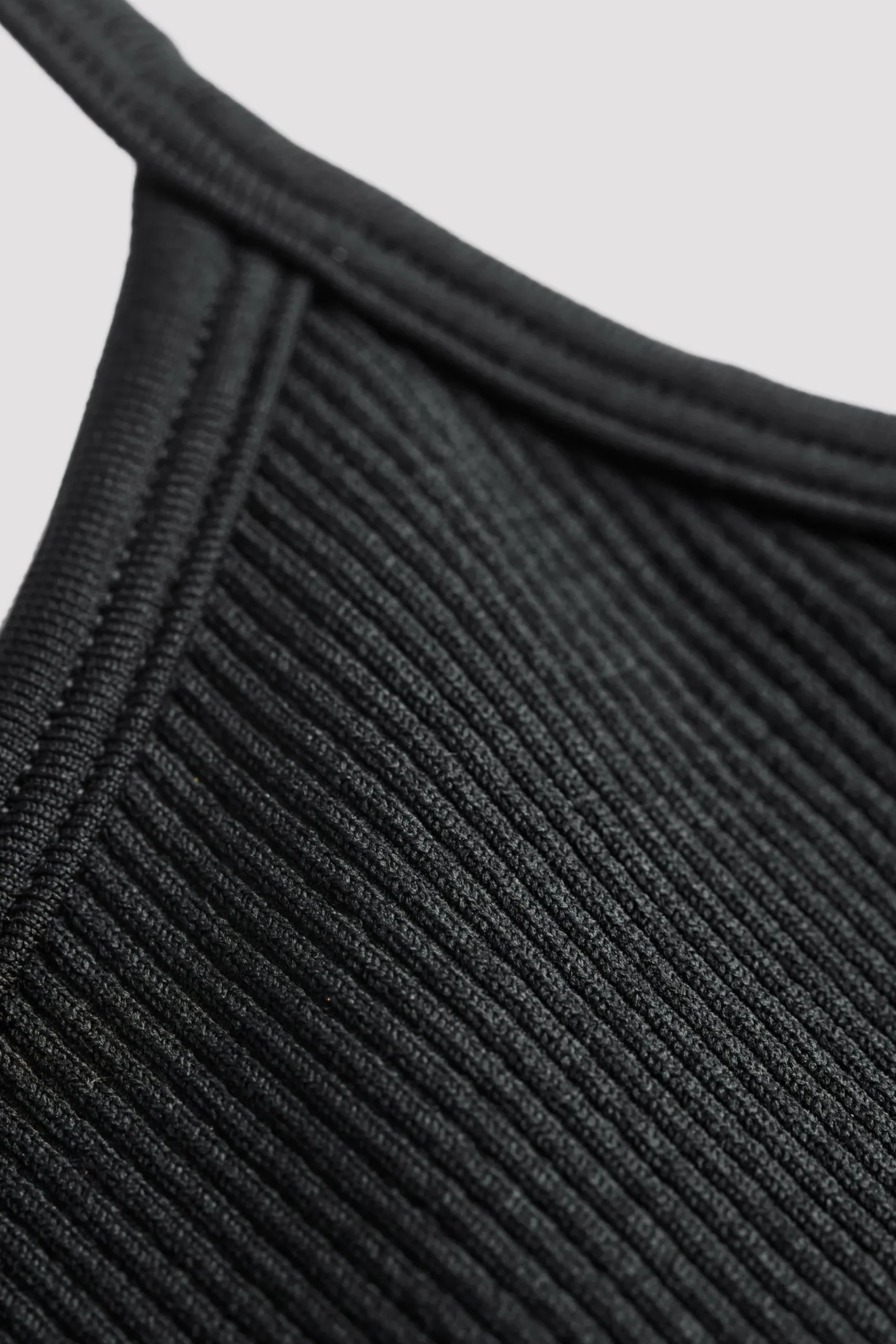 Clearance STRONGER Serena Seamless Sports Bra Black