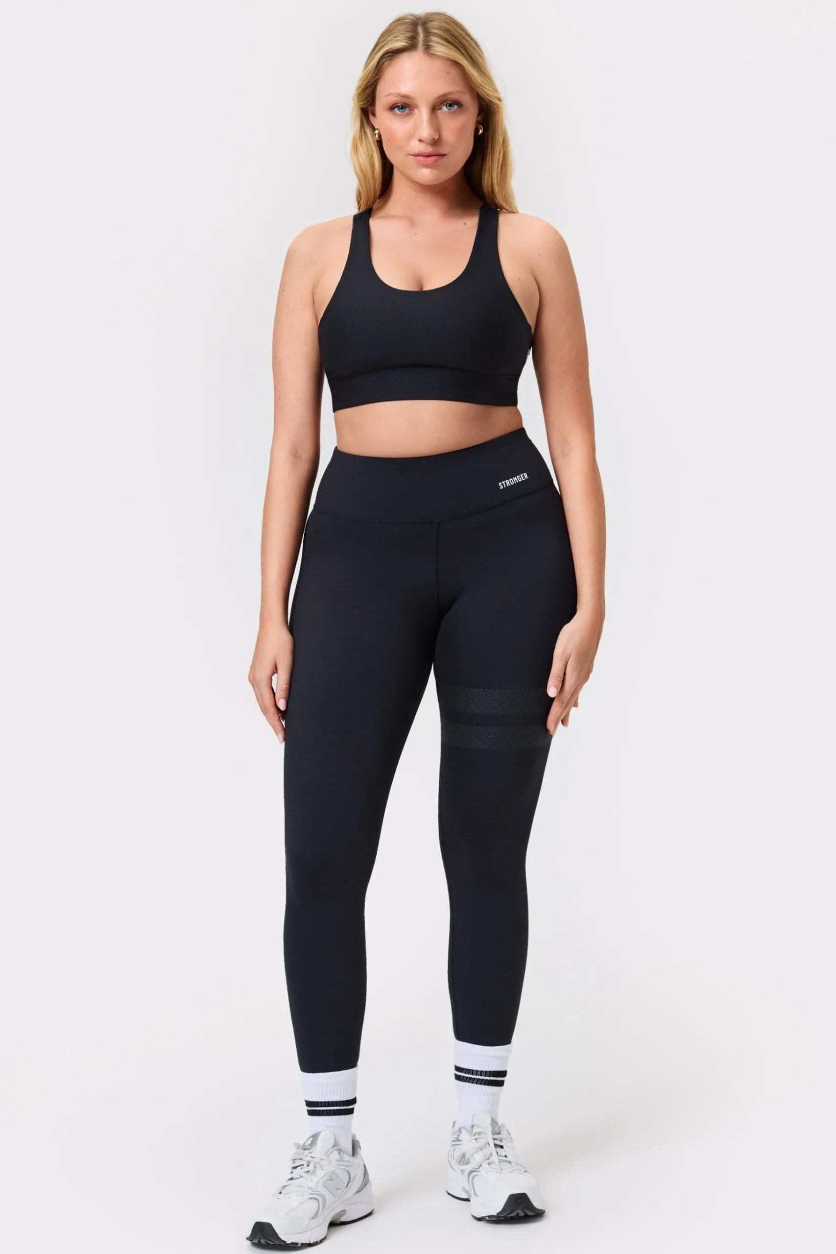 Best STRONGER Signature Contouring Legging Black