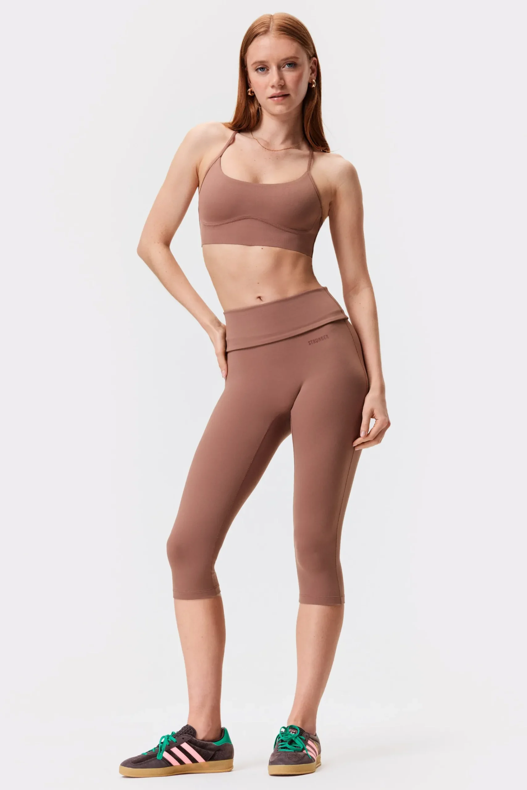 Sale STRONGER Soft Strappy Sport-bh Nutmeg