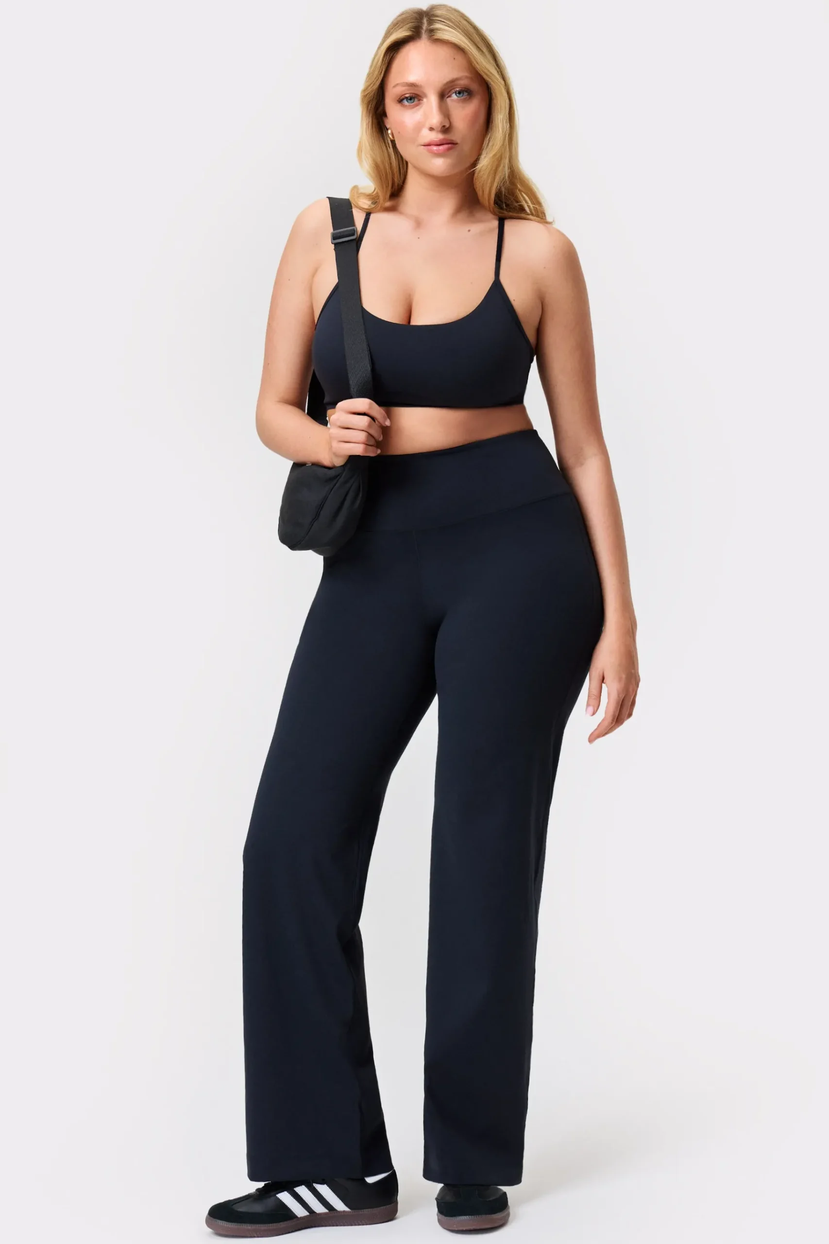 Hot STRONGER Soft Strappy Sport-bh Black