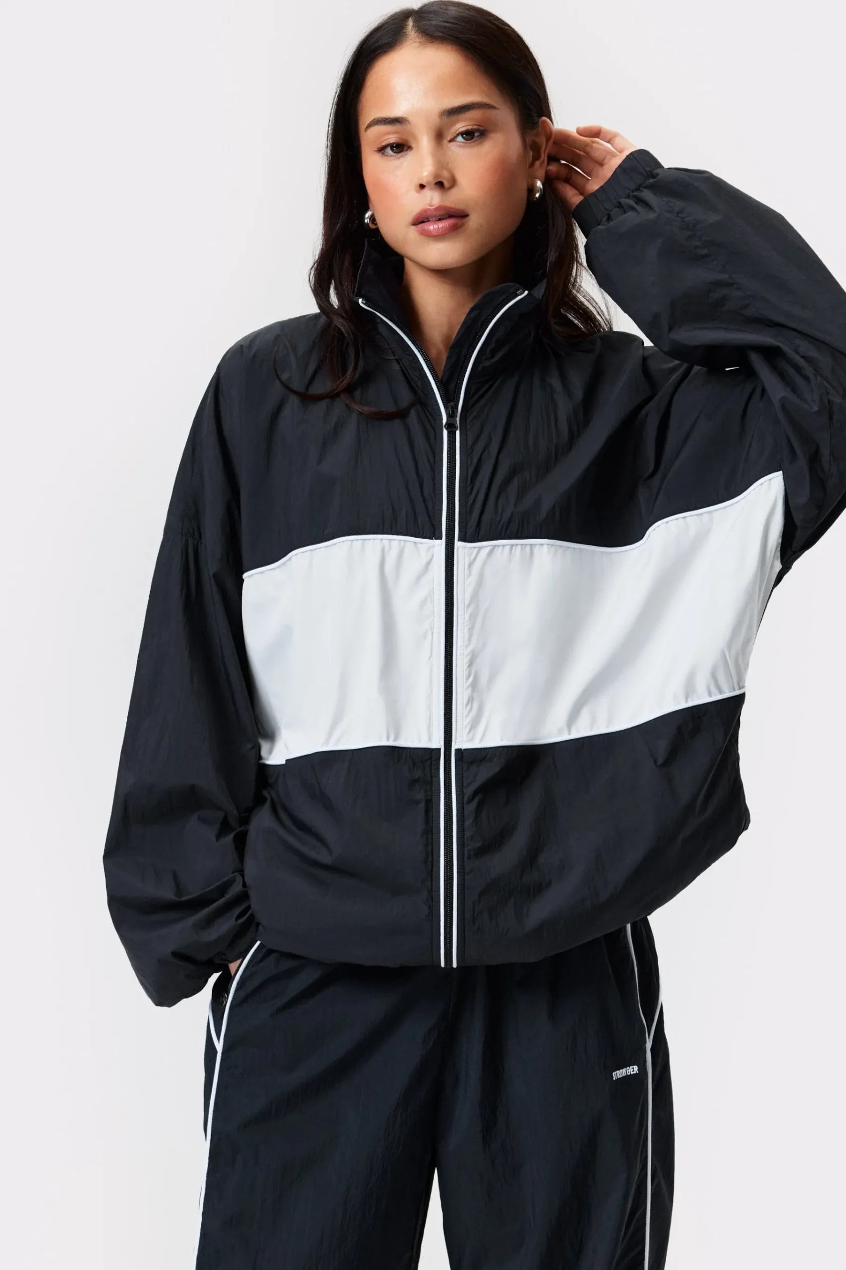 Discount STRONGER Woven Jas Black
