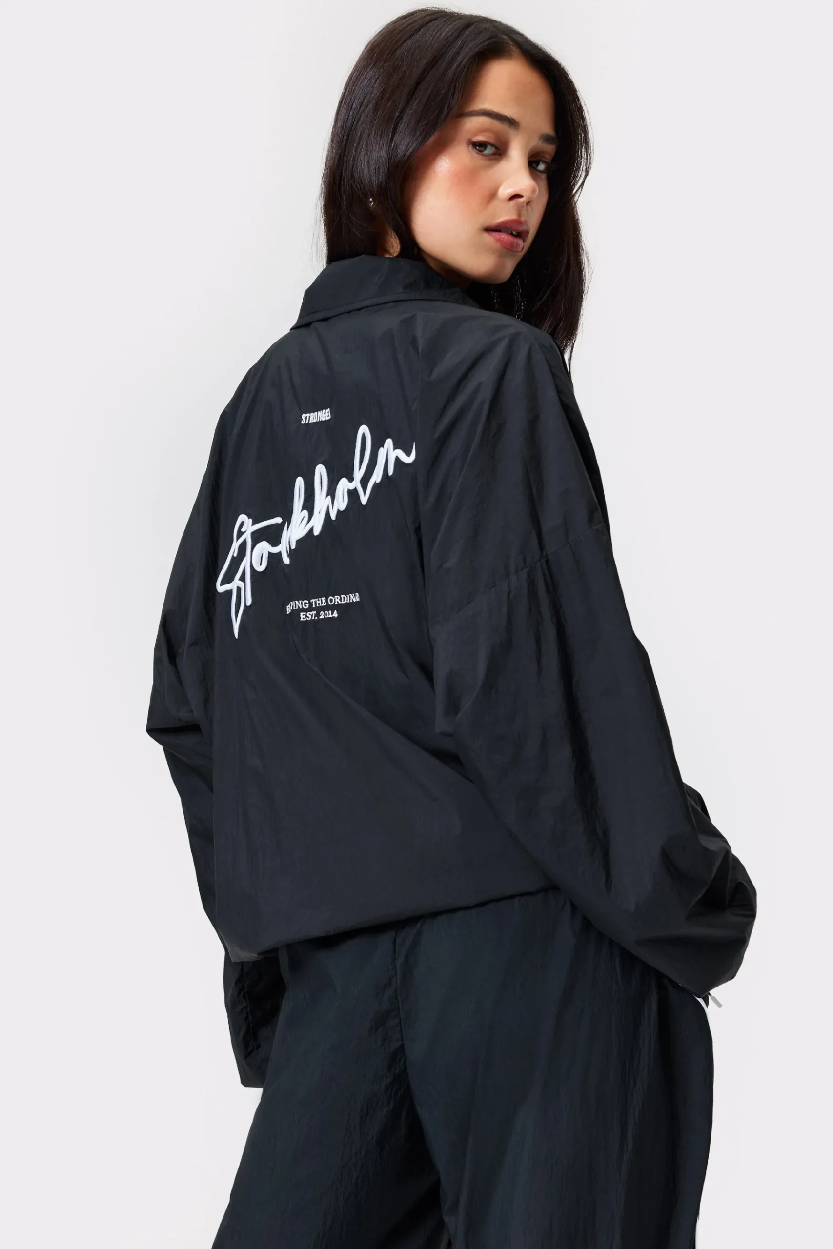 Discount STRONGER Woven Jas Black